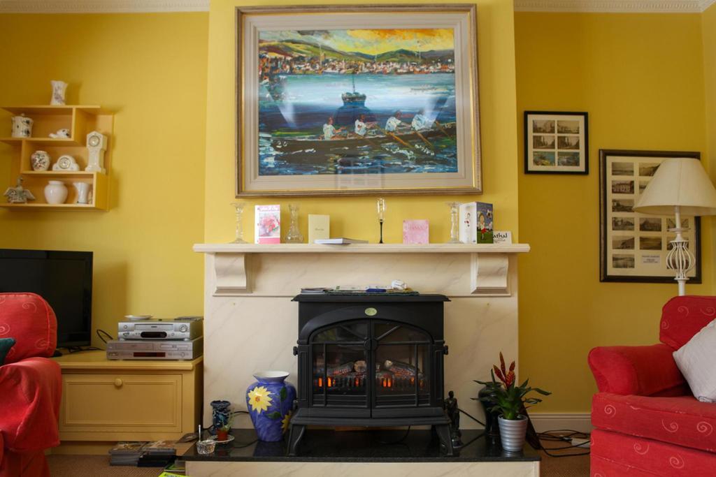 Bambury'S Guesthouse ดิงเกิล ภายนอก รูปภาพ
